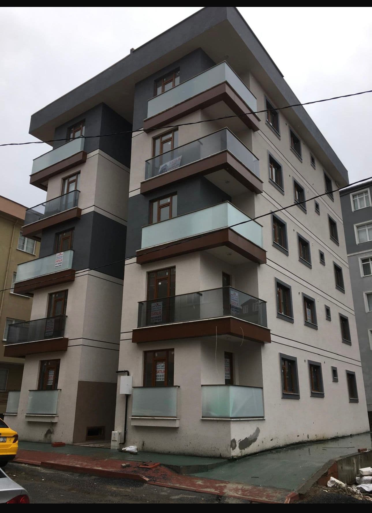 Çamçeşme Mahallesi Ömer Halis Demir Apartmanı - kapak görseli